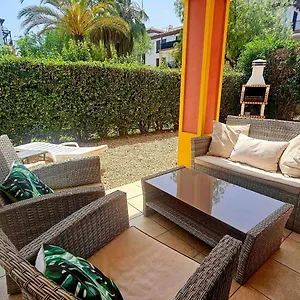 Apartamento (cap001) Con Jardín Y Acceso A La Piscina.